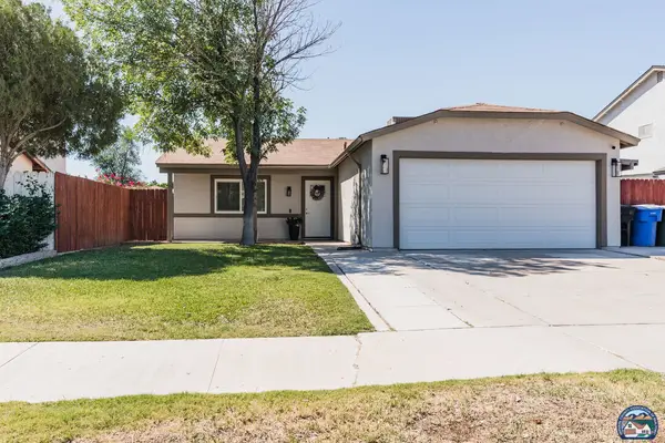 2471  W Elm Ave, El Centro, CA 92243