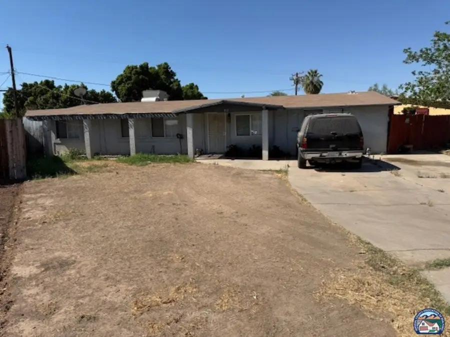 352 Driftwood Pl, Brawley, CA 92227 - #2