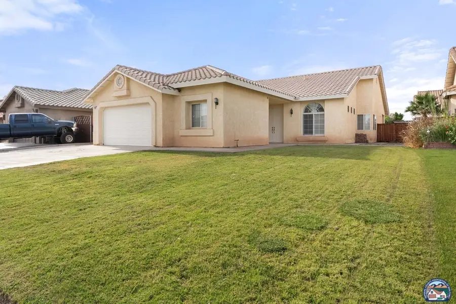 1103 Chaparral Dr, El Centro, CA 92243 - #2