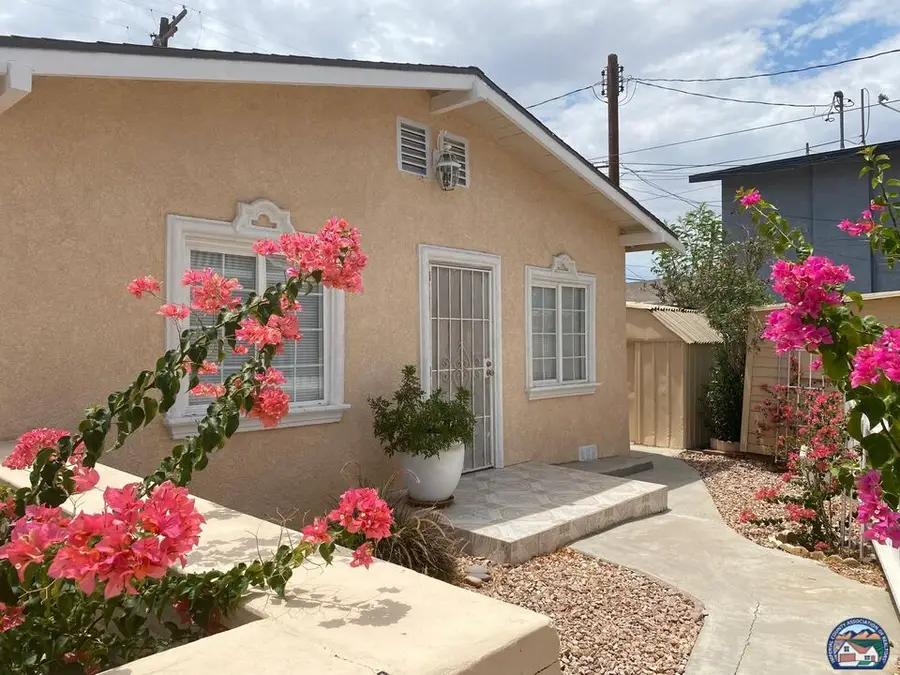 814  E 4th St, Calexico, CA 92231 - #2