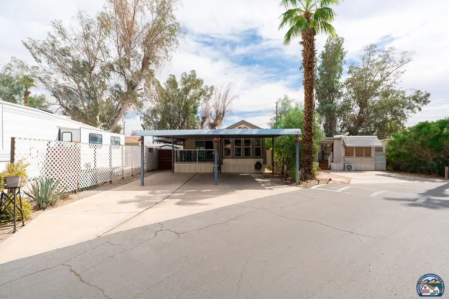 225 Wake Ave, El Centro, CA 92243 - #2