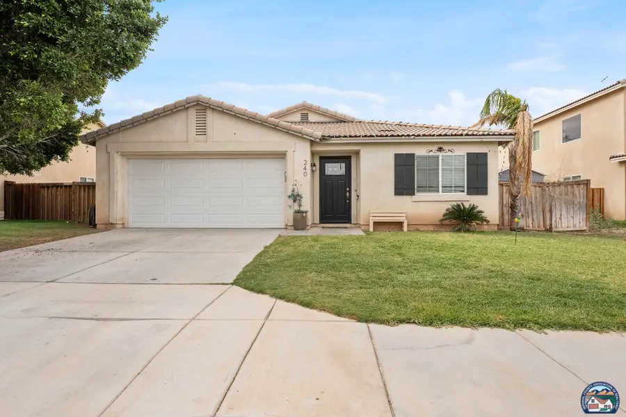 240 Shoshonean Dr, Imperial, CA 92251 - #3