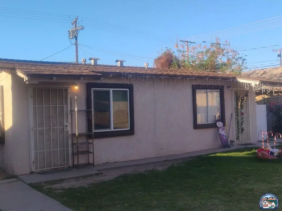 206 B St, Brawley, CA 92227 - #1