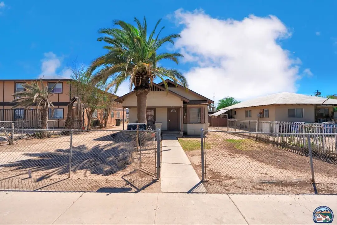 922  E 3rd St, Calexico, CA 92231 - #1