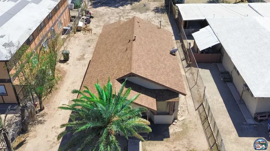 922  E 3rd St, Calexico, CA 92231 - #2