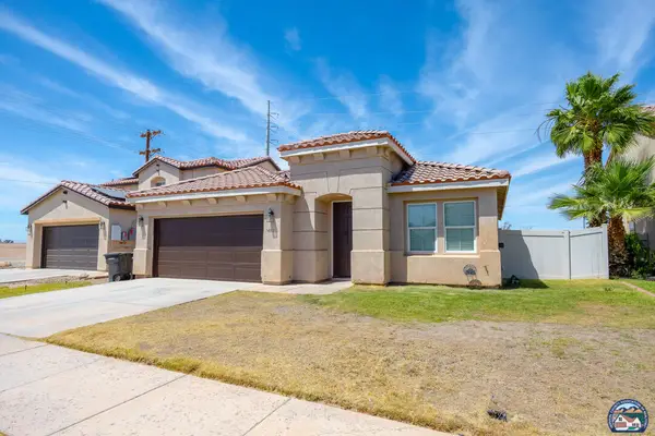 1486   Manuel A Ortiz Ave, El Centro, CA 92243