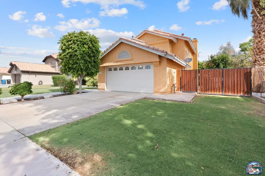 2414 Lenrey Ave, El Centro, CA 92243 - #2