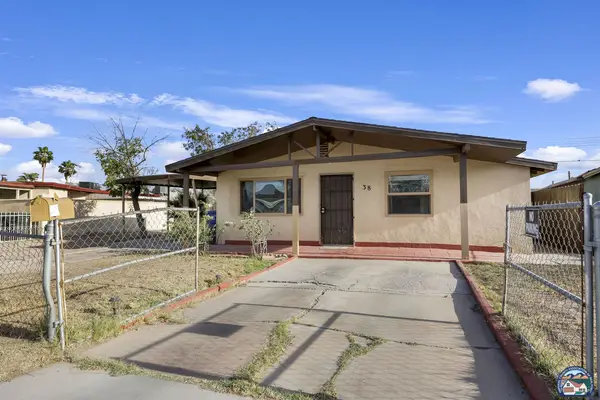 38 Las Flores Dr, Calexico, CA 92231