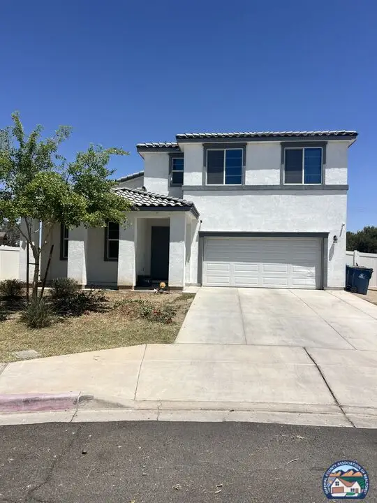 704   Mika Ct, Brawley, CA 92227