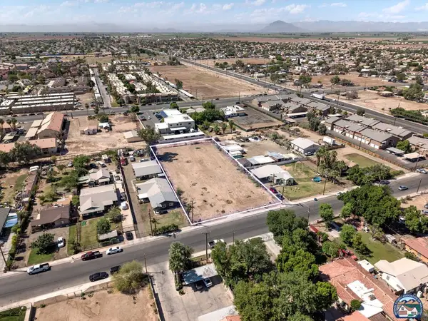 1851 W Barbara Worth Dr, El Centro, CA 92243