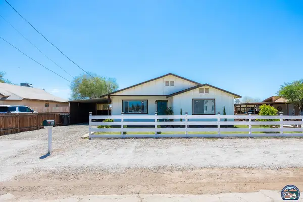 567 Lee Rd, Imperial, CA 92251