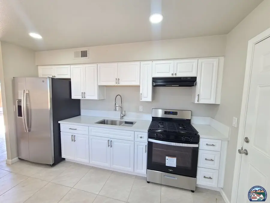 510 Encinas Ave, Calexico, CA 92231 - #2