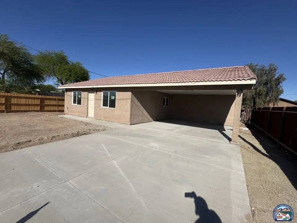 714 Colegrove Rd, Brawley, CA 92227 - #1