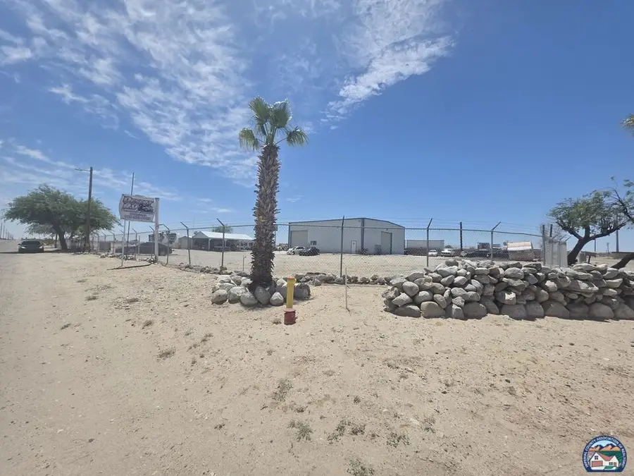 2294 Cleveland Ave, Thermal, CA 92274 - #2