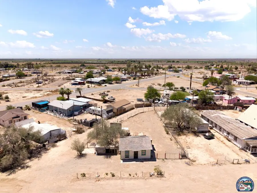 207 E 4th St, Niland, CA 92257 - #2