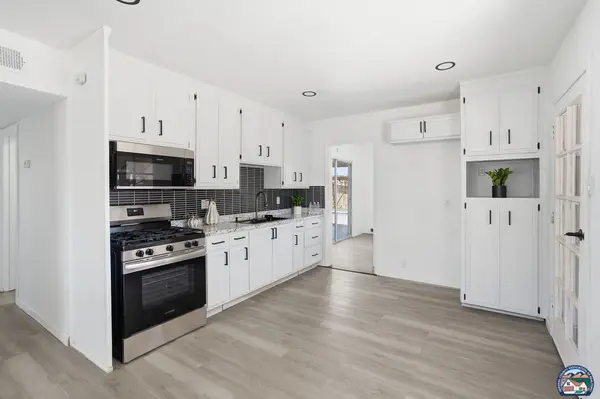 606 Smoketree Dr, El Centro, CA 92243