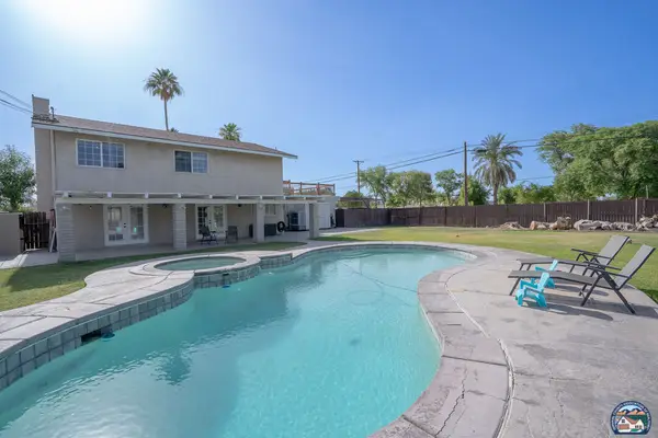 103 S Sunset Dr, El Centro, CA 92243