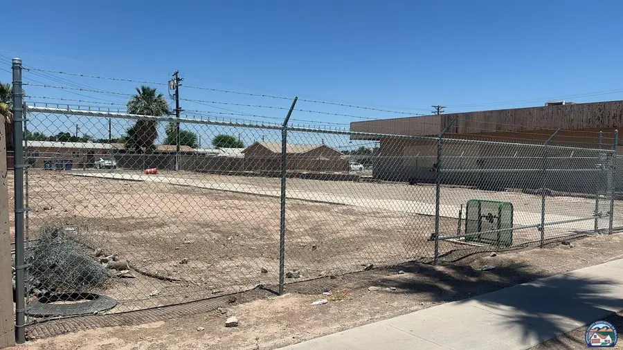 1165 E Main St, Brawley, CA 92227 - #2