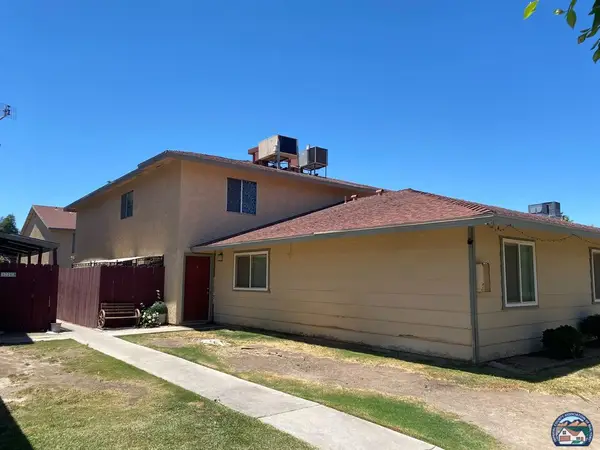 1728  W Brighton Ave, El Centro, CA 92243