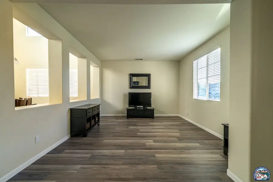 687 Jewel St, Imperial, CA 92251 - #3