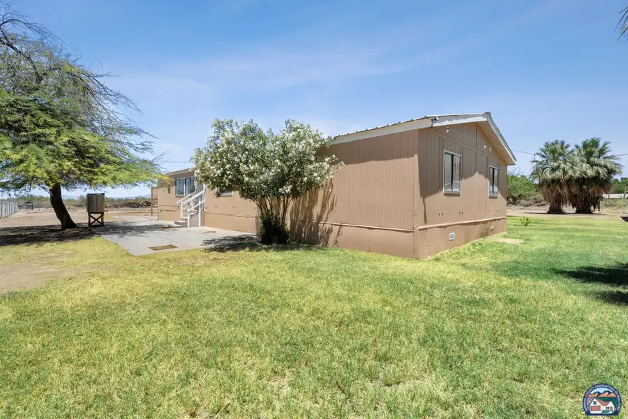 7841   International Rd, Calipatria, CA 92233 - #2