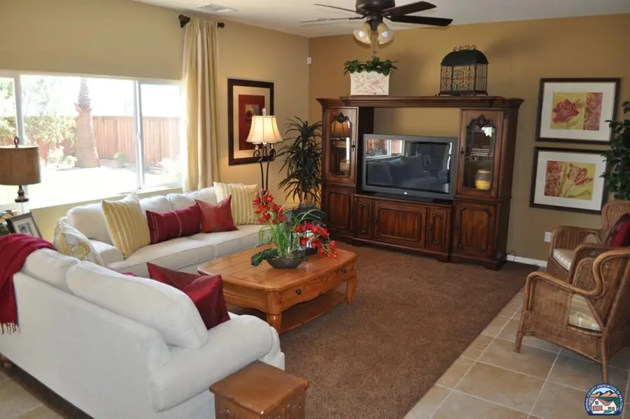 663 Costa Azul St, Imperial, CA 92251 - #2