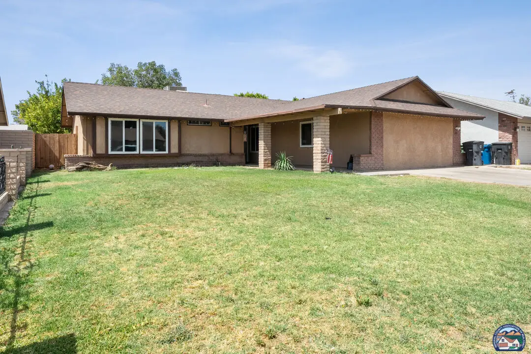 265  W Jones St, Brawley, CA 92227 - #1