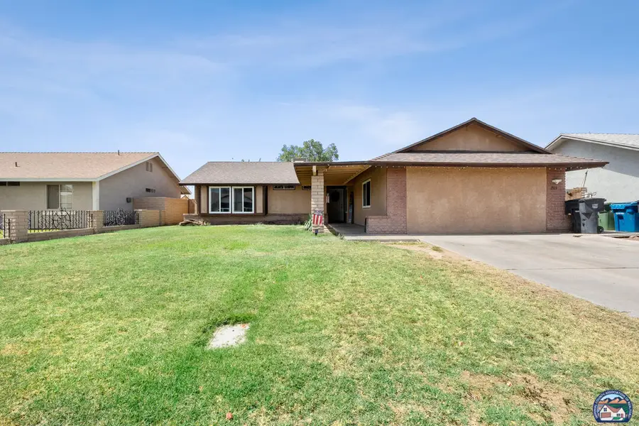 265  W Jones St, Brawley, CA 92227 - #3