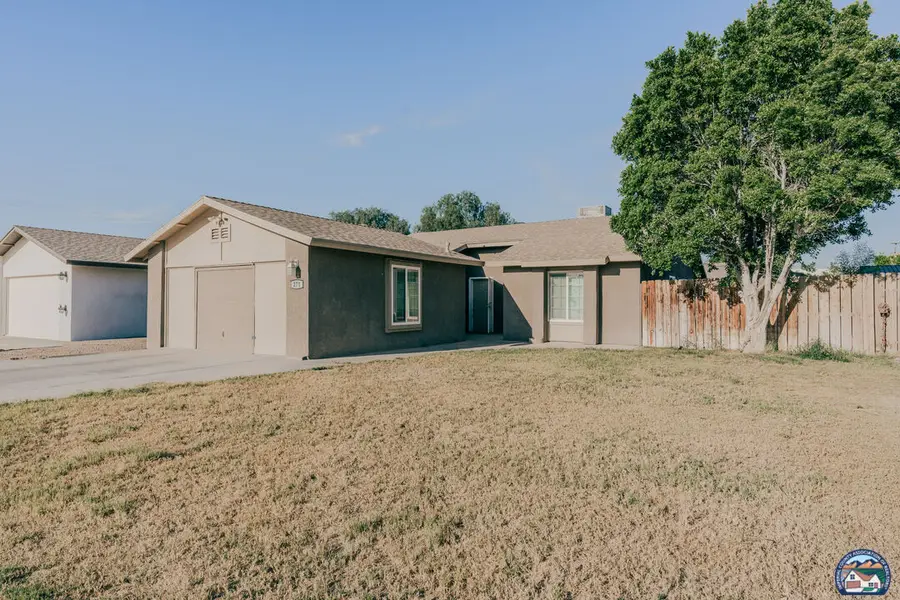 271 N 23rd St, El Centro, CA 92243 - #3