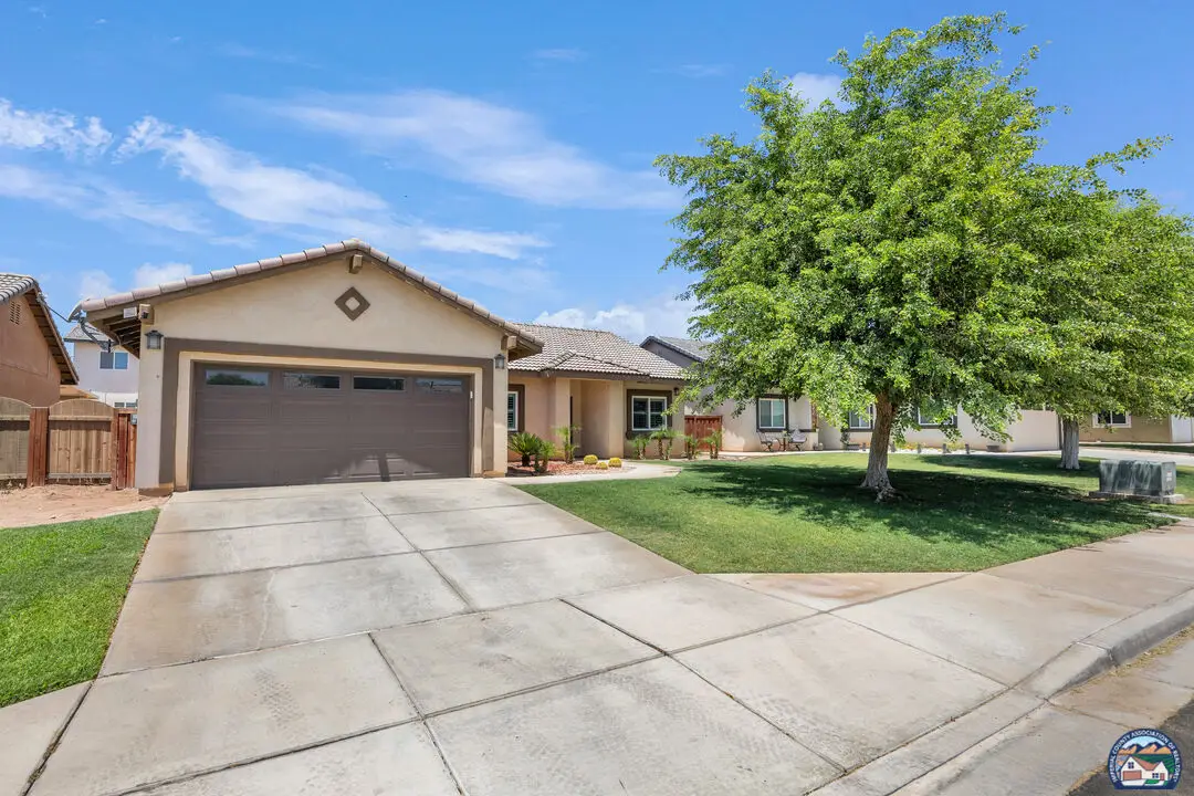 983 Santillan St, Brawley, CA 92227 - #1