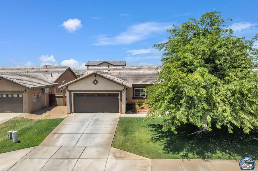 983 Santillan St, Brawley, CA 92227 - #2