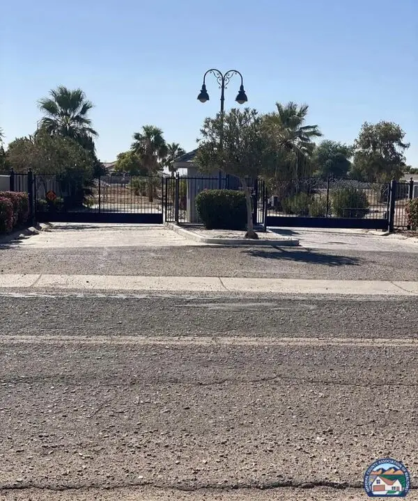 1489   Magnolia Cir, El Centro, CA 92243 - #2