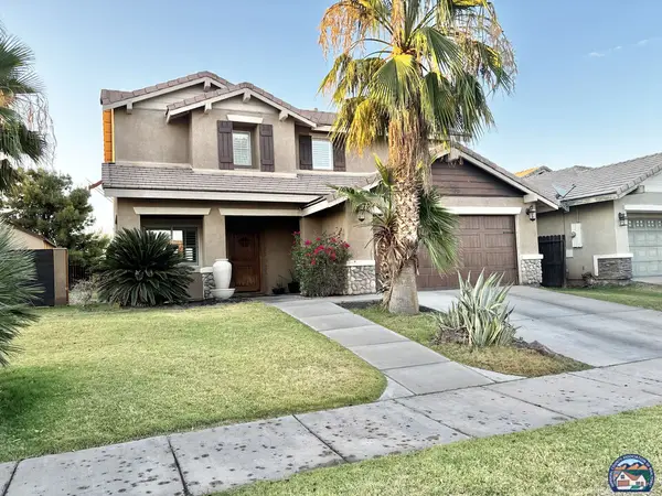 376 Willow Bend Dr, El Centro, CA 92243