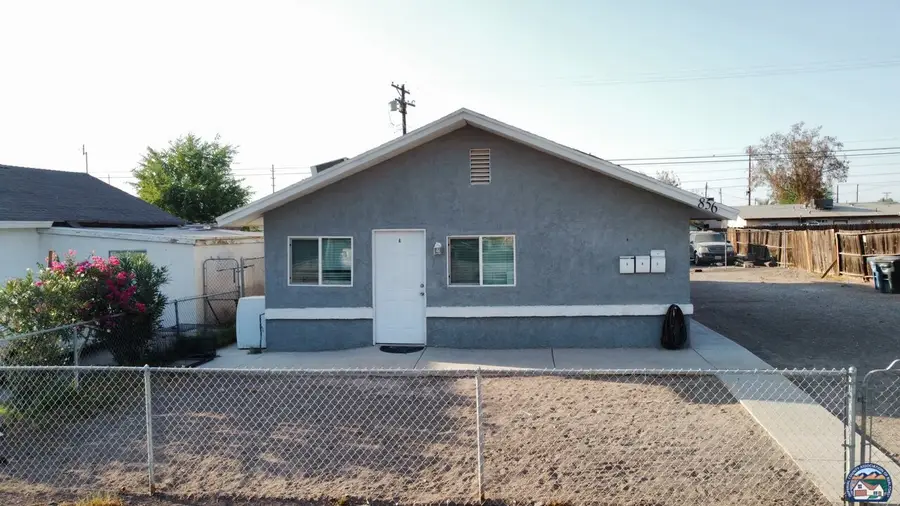 856 W Euclid Ave, El Centro, CA 92243 - #2