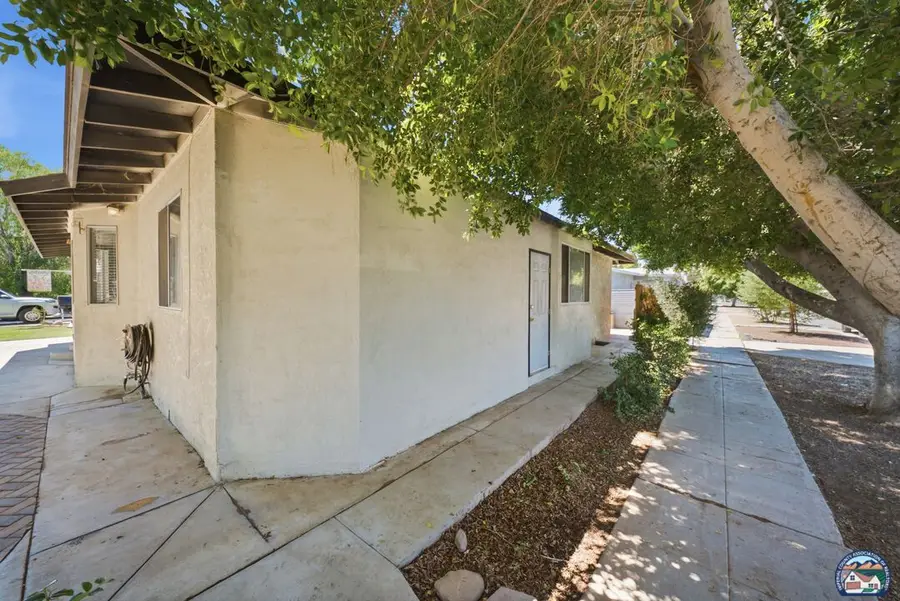 304 H St, Brawley, CA 92227 - #2