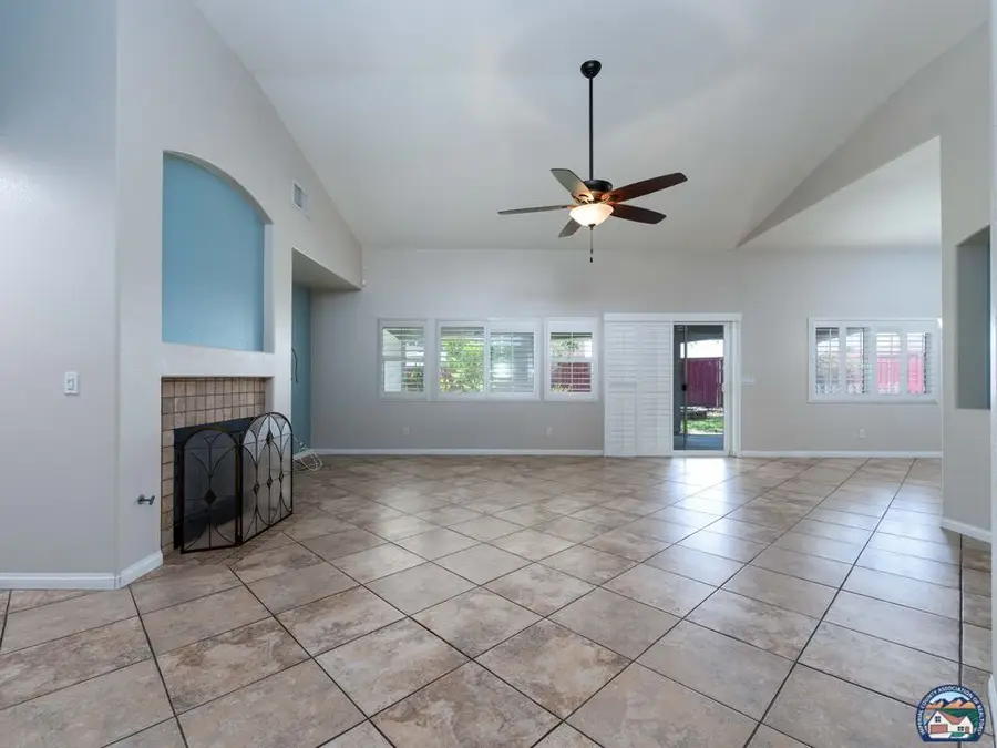 798   Cameron Ct, Brawley, CA 92227 - #2