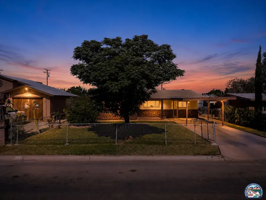 665  S Adams St, Brawley, CA 92227 - #2