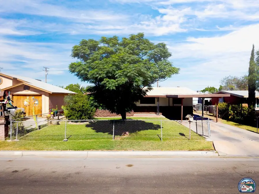 665  S Adams St, Brawley, CA 92227 - #3