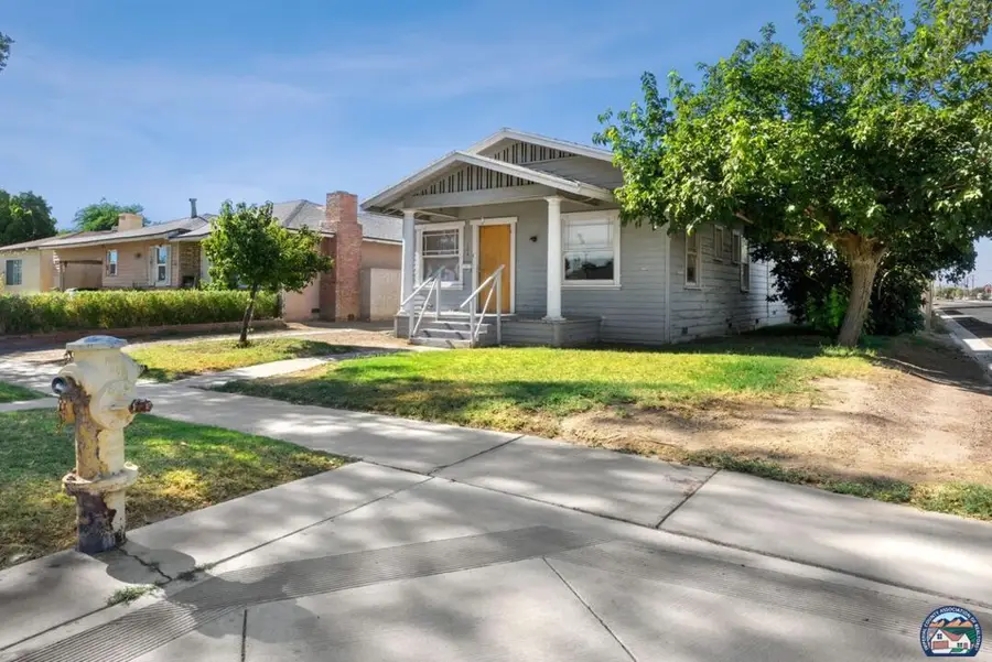 104 Ea H St, Brawley, CA 92227 - #2