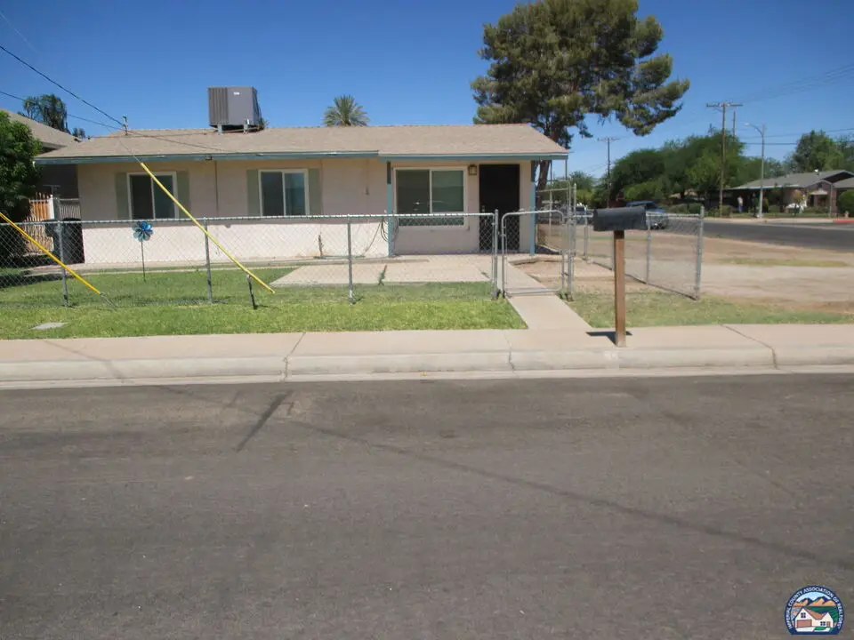 581 N Adams St, Brawley, CA 92227 - #1
