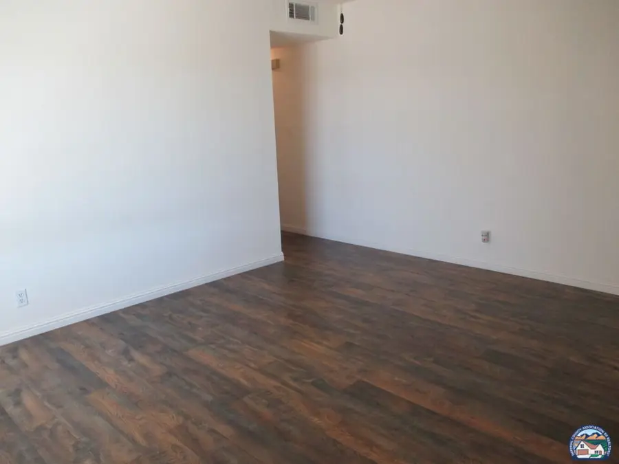 581 N Adams St, Brawley, CA 92227 - #3