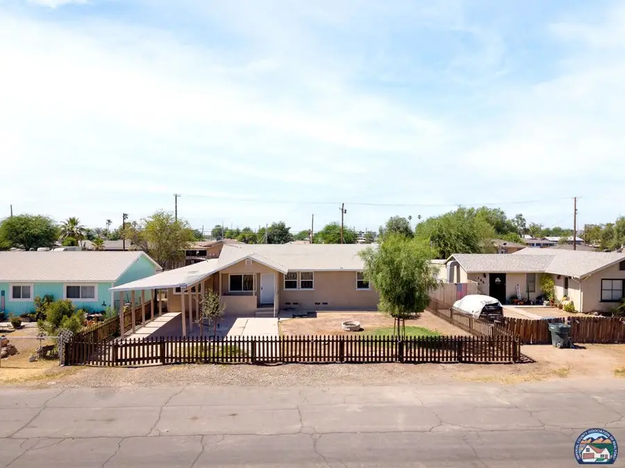 147  W Church St, Calipatria, CA 92233 - #3