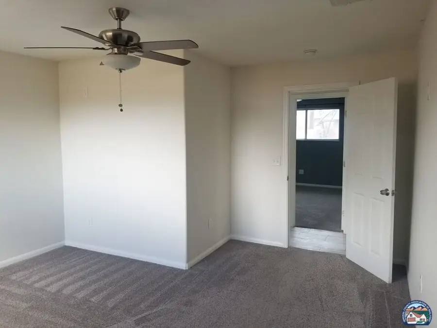 1276 Aurora Dr, El Centro, CA 92243 - #2