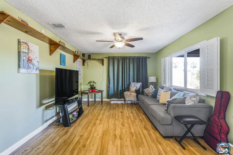 1729   Smoketree Dr, El Centro, CA 92243 - #3