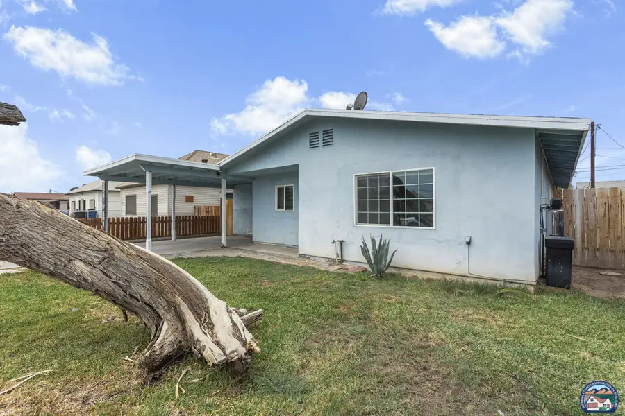 421  N H St, Imperial, CA 92251 - #3
