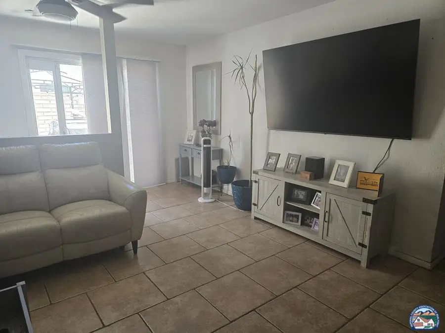 636 Emilia Dr, Calexico, CA 92231 - #2