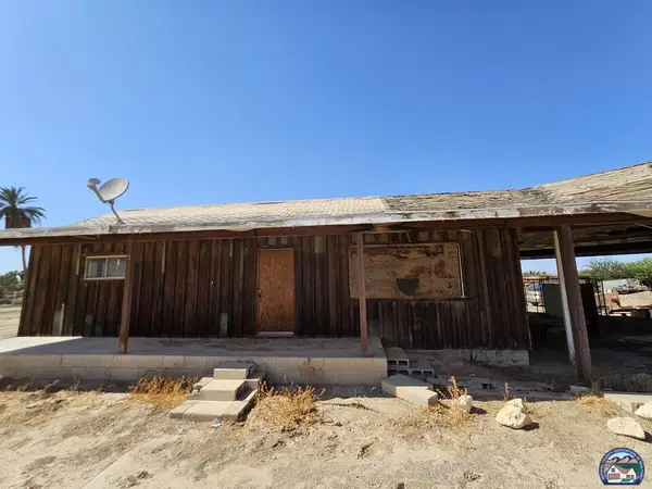 7905 Luna Rd, Niland, CA 92257
