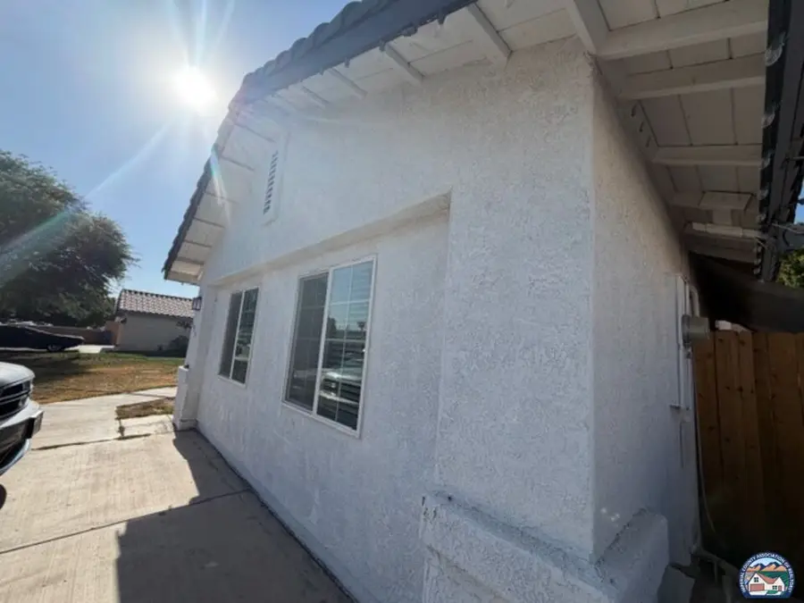 955   Corrales St, Calexico, CA 92231 - #2
