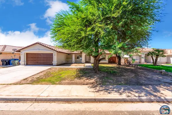 1060   Calle Del Cielo, Brawley, CA 92227