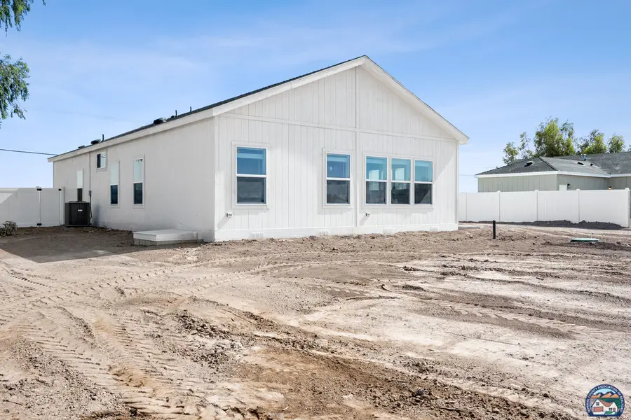 629  W Neckel Rd, Imperial, CA 92251 - #3